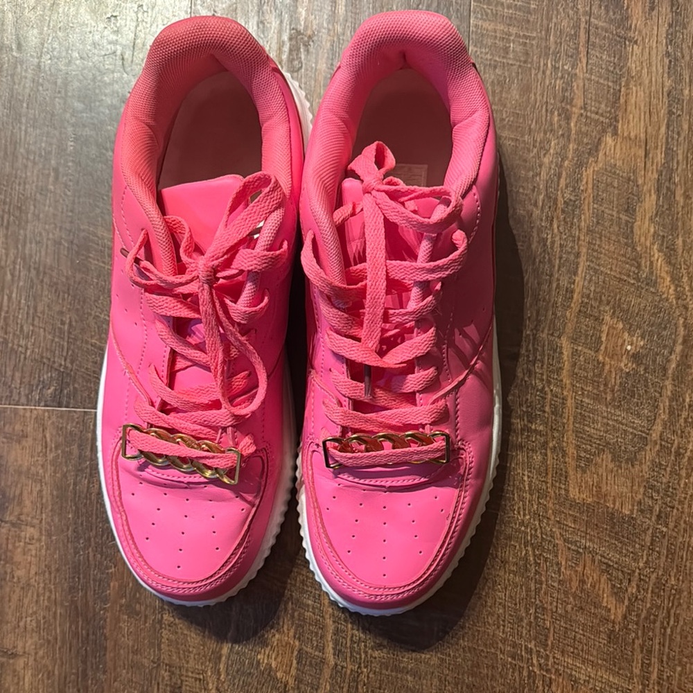Nike Pink Sneakers